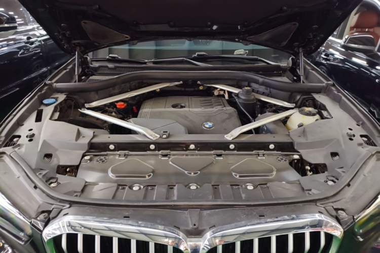 Used BMW X5 2019 xDrive30i M Sport Package Engine Bay