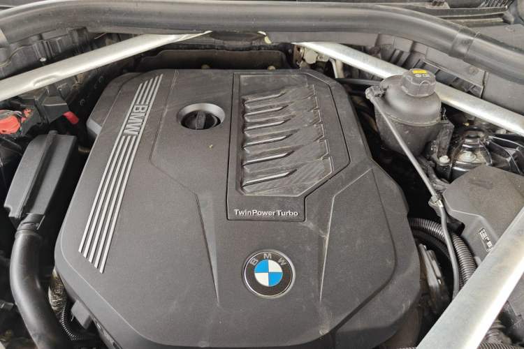 Used BMW X5 2019 xDrive40i M Sport Package Engine Bay