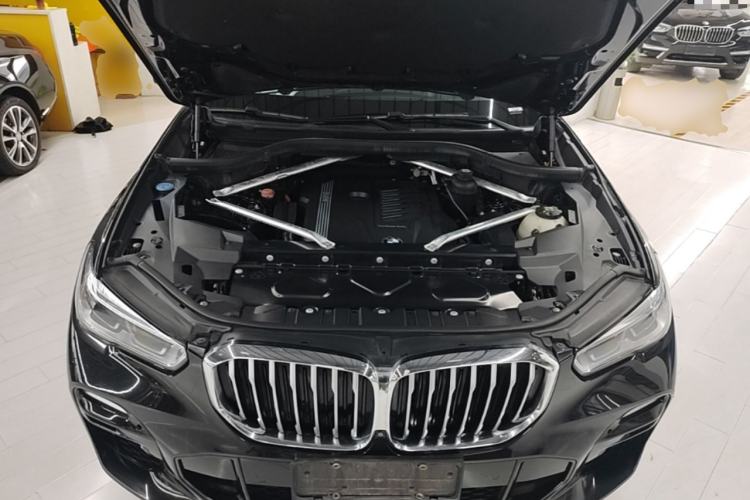 Used BMW X5 2019 xDrive40i M Sport Package Engine Bay