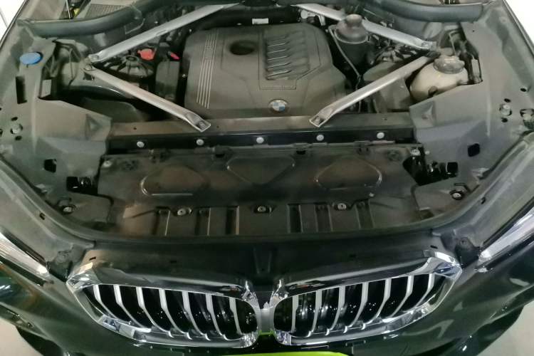 Used BMW X5 2019 xDrive40i M Sport Package Engine Bay
