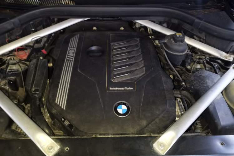 Used BMW X5 2019 xDrive40i M Sport Package Engine Bay