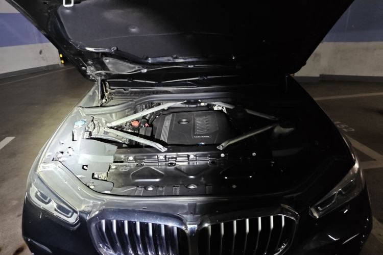 Used BMW X5 2019 xDrive40i M Sport Package Engine Bay