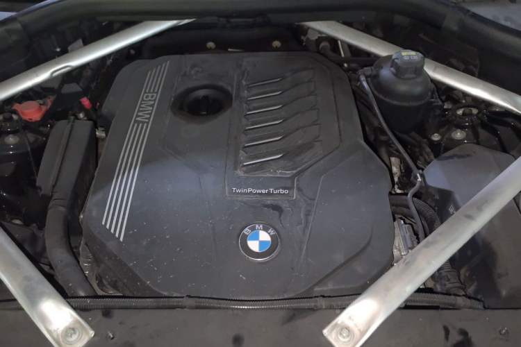 Used BMW X5 2019 xDrive40i M Sport Package Engine Bay