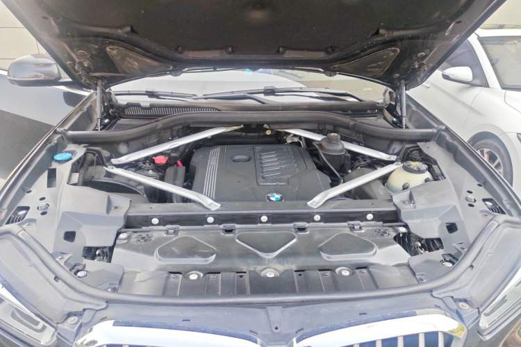 Used BMW X5 2019 xDrive40i M Sport Package Engine Bay