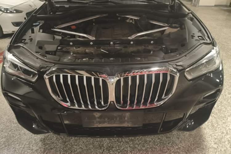 Used BMW X5 2019 xDrive40i M Sport Package Engine Bay