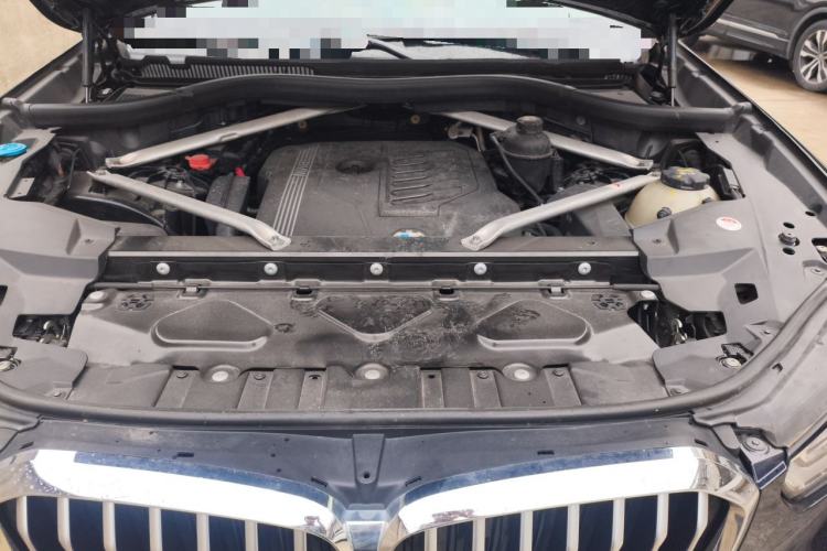 Used BMW X5 2019 xDrive40i Luxury Model with M Sport Package Engine Bay