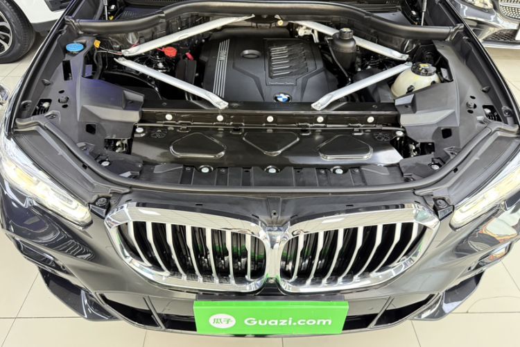 Used BMW X5 2019 xDrive40i M Sport Package Engine Bay