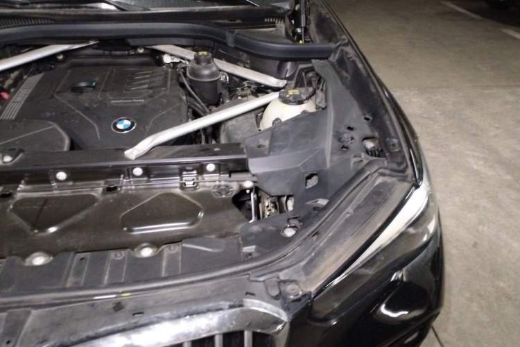 Used BMW X5 2019 xDrive30i M Sport Package Engine Bay Left