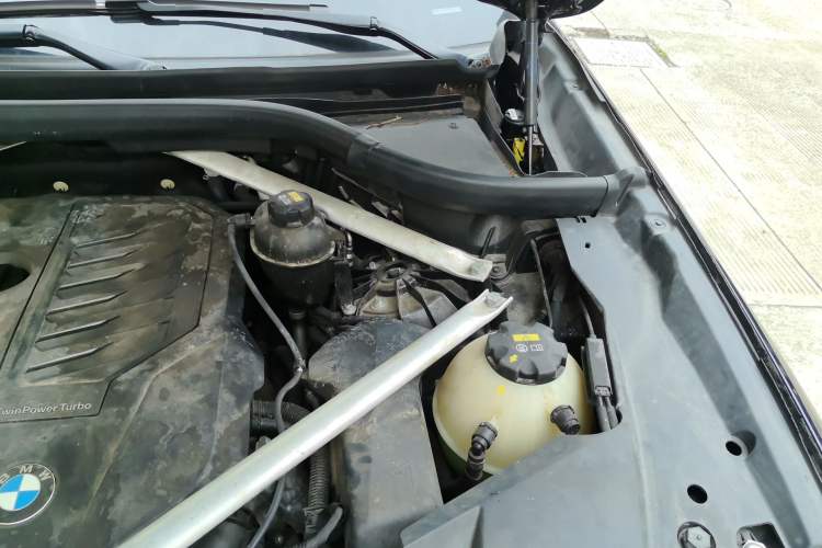 Used BMW X5 2019 xDrive40i M Sport Package Engine Bay Left