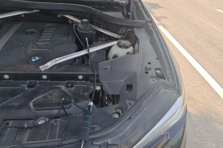 Used BMW X5 2019 xDrive40i M Sport Package Engine Bay Left