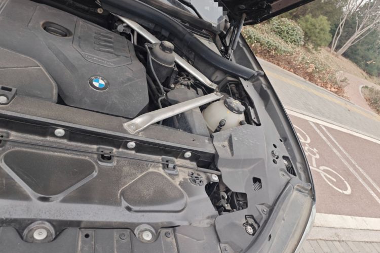 Used BMW X5 2019 xDrive30i X Design Package Engine Bay Left