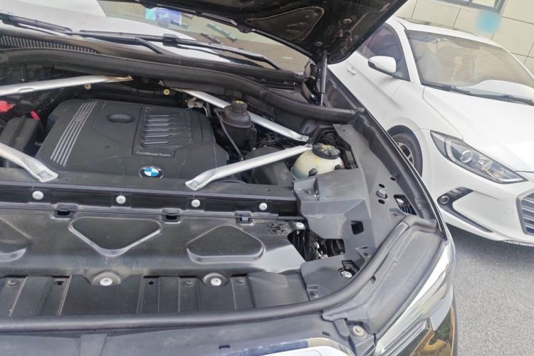 Used BMW X5 2019 xDrive40i M Sport Package Engine Bay Left