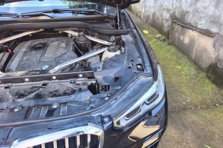 Used BMW X5 2019 xDrive40i M Sport Package Engine Bay Left