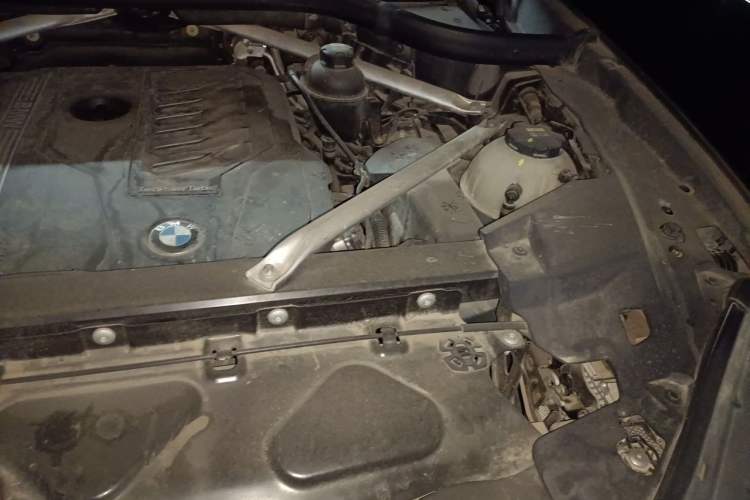 Used BMW X5 2019 xDrive40i M Sport Package Engine Bay Left