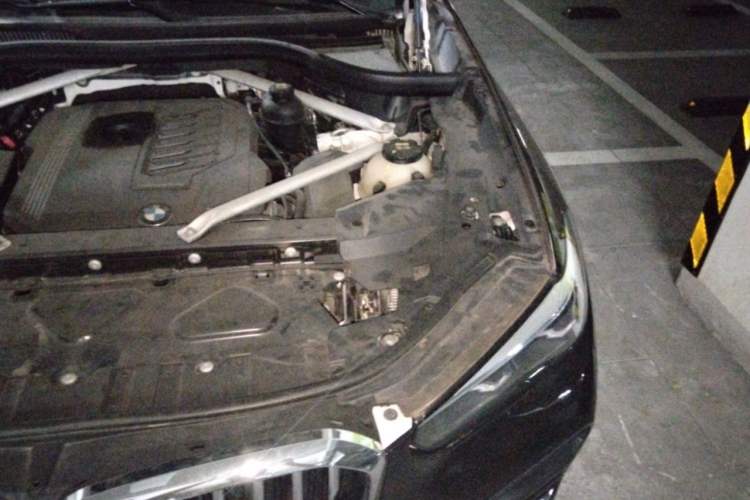 Used BMW X5  Engine Bay Left