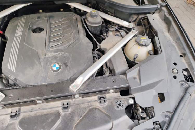 Used BMW X5 2019 xDrive40i M Sport Package Engine Bay Left