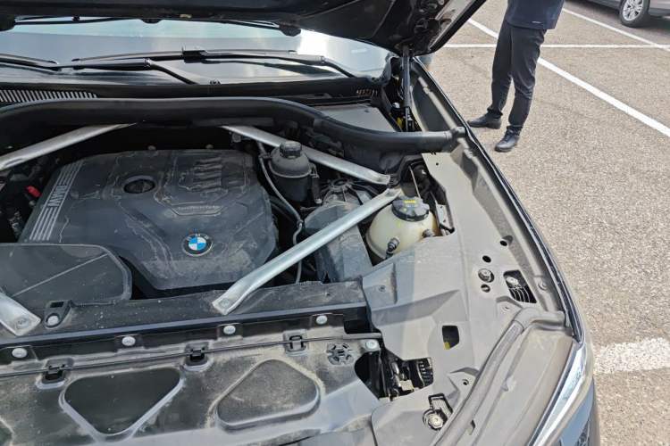 Used BMW X5 2019 xDrive30i M Sport Package Engine Bay Left