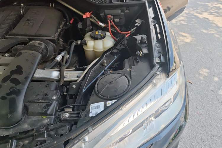 Used BMW X5  Engine Bay Left