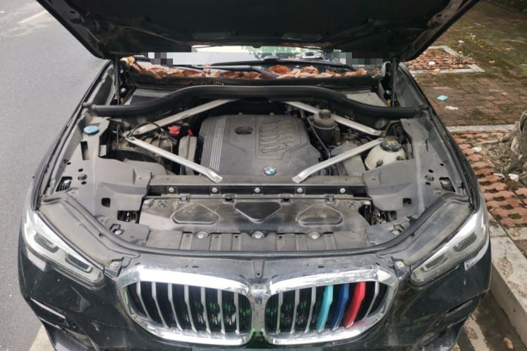 Used BMW X5 2019 xDrive40i M Sport Package Engine Bay