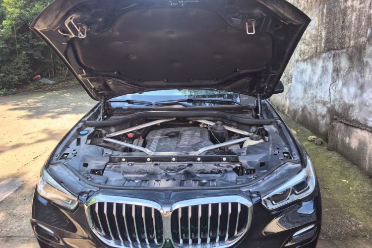Used BMW X5 2019 xDrive40i M Sport Package Engine Bay