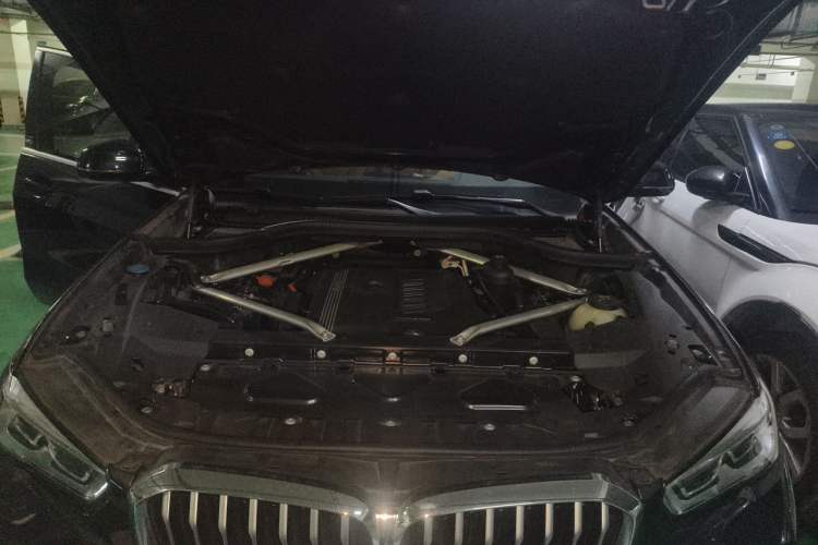 Used BMW X5 2019 xDrive40i M Sport Package Engine Bay