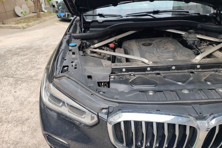 Used BMW X5 2019 xDrive40i M Sport Package Engine Bay Right