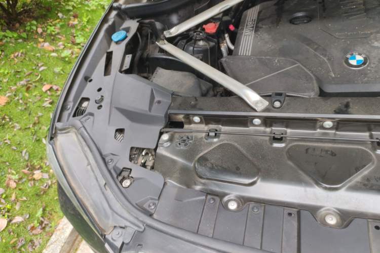 Used BMW X5 2019 xDrive30i X Design Package Engine Bay Right
