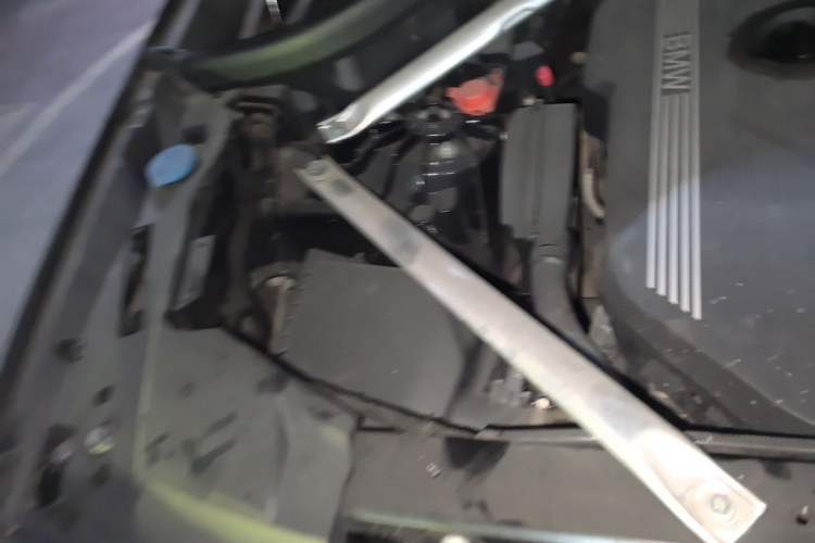 Used BMW X5 2019 xDrive40i M Sport Package Engine Bay Right