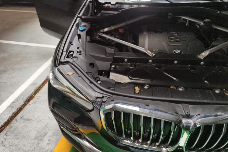Used BMW X5  Engine Bay Right