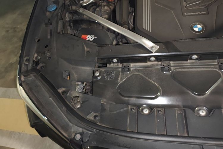 Used BMW X5 2019 xDrive40i M Sport Package Engine Bay Right