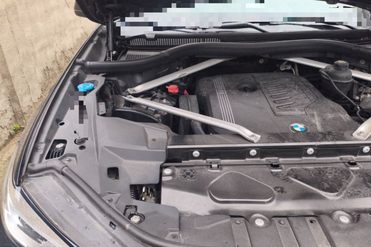 Used BMW X5 2019 xDrive40i Luxury Model with M Sport Package Engine Bay Right