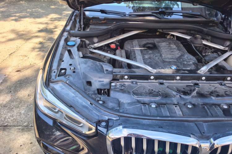 Used BMW X5 2019 xDrive40i M Sport Package Engine Bay Right