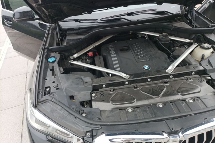 Used BMW X5 2019 xDrive40i M Sport Package Engine Bay Right