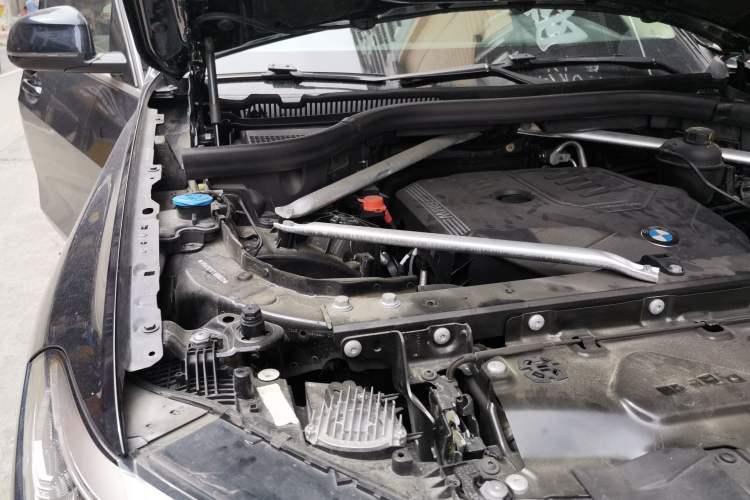 Used BMW X5 2019 xDrive30i M Sport Package Engine Bay Right