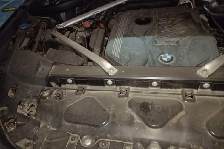 Used BMW X5 2019 xDrive40i M Sport Package Engine Bay Right