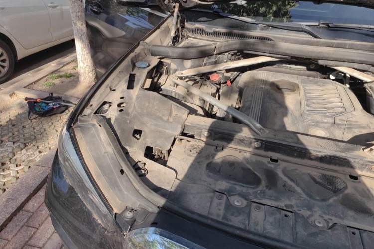 Used BMW X5  Engine Bay Right