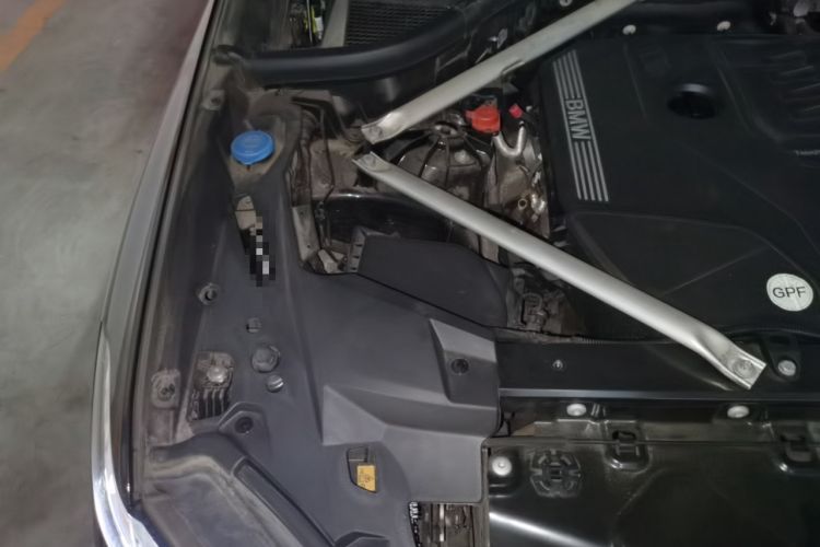 Used BMW X5 2019 xDrive30i X Design Package Engine Bay Right