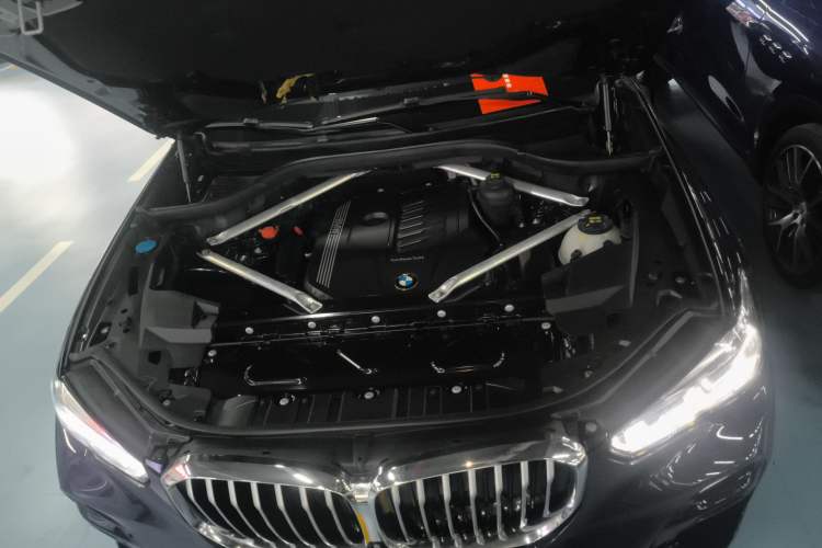 Used BMW X5 2019 xDrive40i M Sport Package Engine Bay