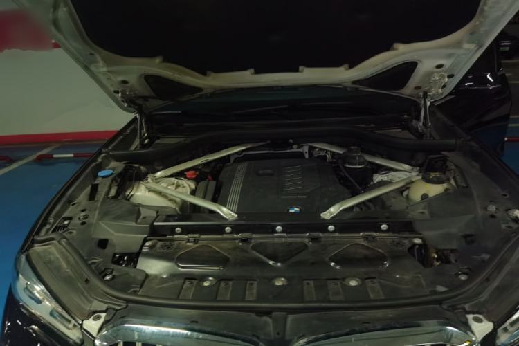 Used BMW X5 2019 xDrive40i M Sport Package Engine Bay