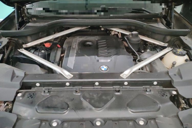Used BMW X5  Engine Bay