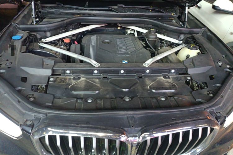 Used BMW X5 2019 xDrive40i M Sport Package Engine Bay