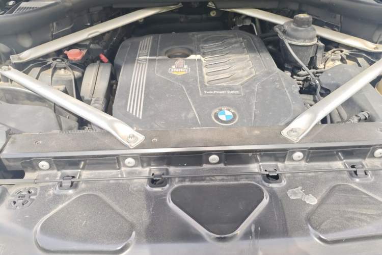 Used BMW X5 2019 xDrive40i M Sport Package Engine Bay