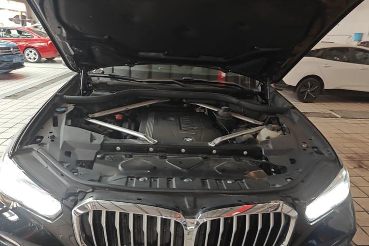 Used BMW X5 2019 xDrive40i M Sport Package Engine Bay