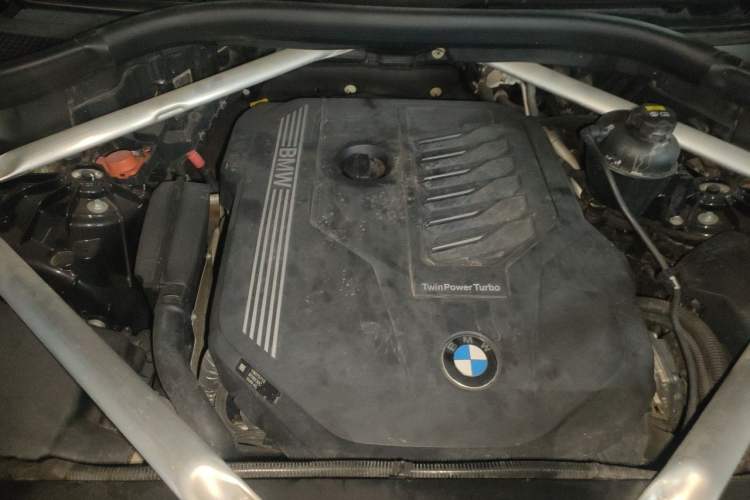 Used BMW X5 2019 xDrive40i M Sport Package Engine Bay