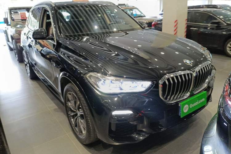Used BMW X5 2019 xDrive40i M Sport Package Exterior 1
