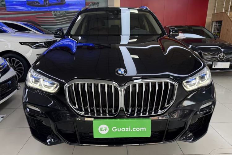 Used BMW X5 2019 xDrive40i M Sport Package Exterior 1