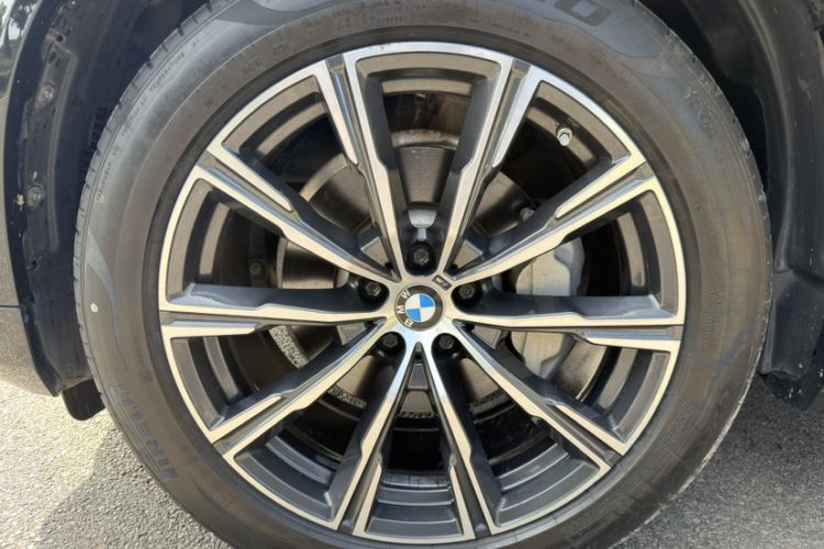 Used BMW X5 2019 xDrive30i M Sport Package Exterior 11