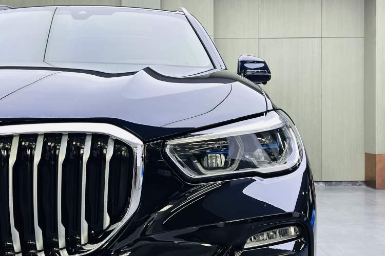 Used BMW X5 2019 xDrive40i M Sport Package Exterior 2