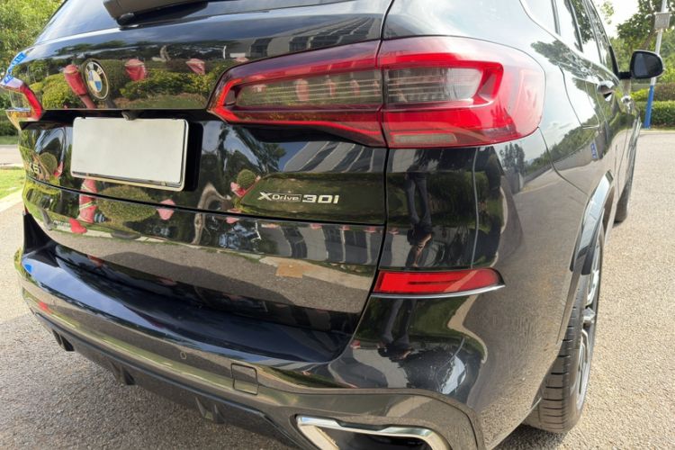 Used BMW X5 2019 xDrive30i M Sport Package Exterior 2