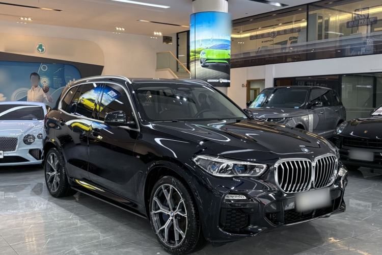 Used BMW X5 2019 xDrive40i Luxury Model with M Sport Package Exterior 2